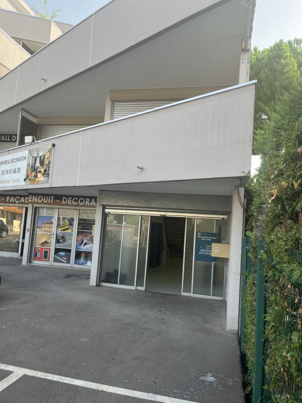 Location Immobilier Professionnel Local commercial Montpellier 34070